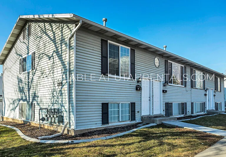 255 E Center St #10 — Photo 1