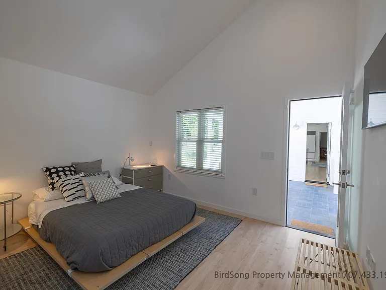13846 Village Ave — Photo 27