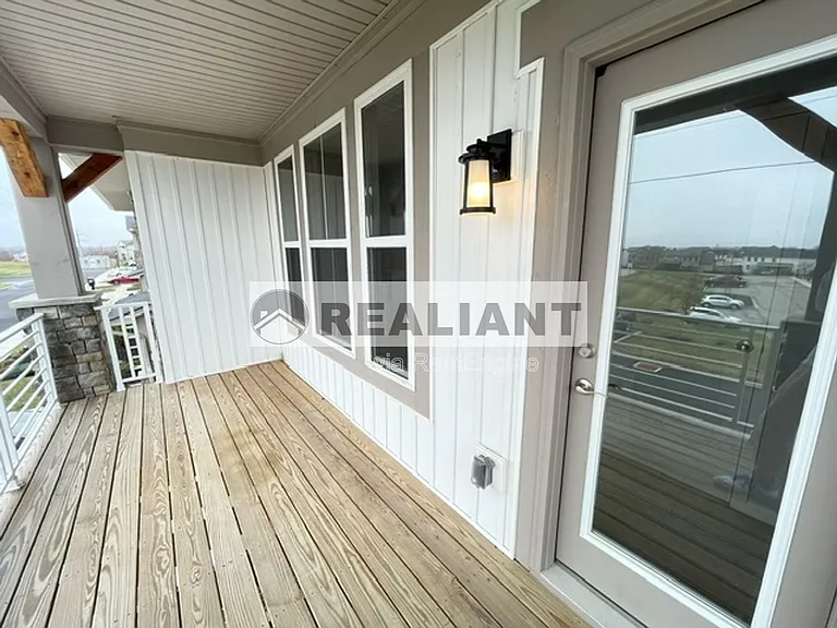 1373 Rubyhill Ln — Photo 13