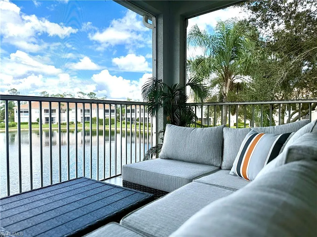 3 bed, 2.0 bath, 1577 sqft, $5,000 — Photo 2