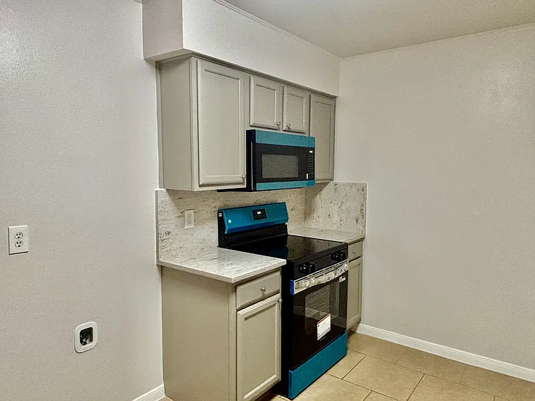 809 Cielo Vista Dr — Photo 7