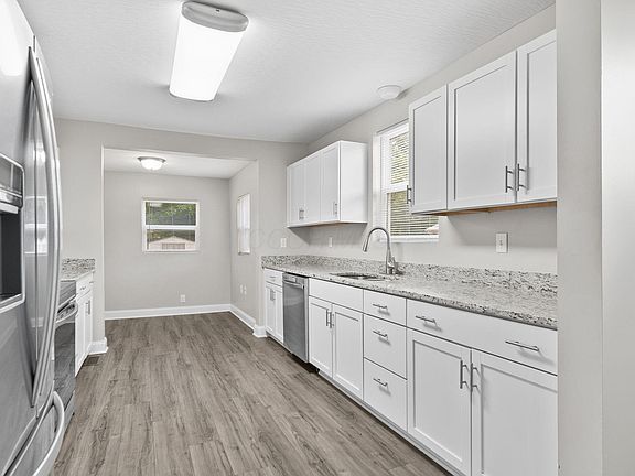 5th image of 701 Mithoff Dr