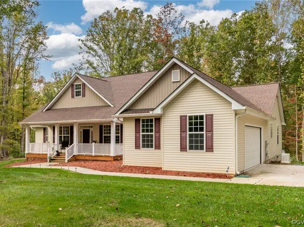 1602 Blakely Rd, Crozier, VA 23039