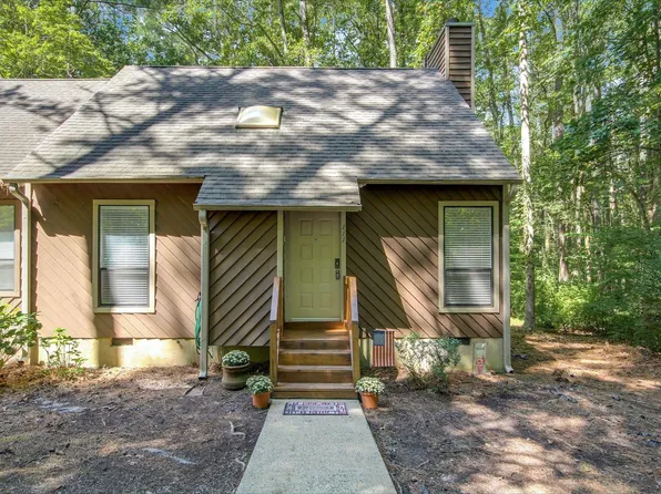 111 Hidden Valley Dr, Chapel Hill, NC 27516