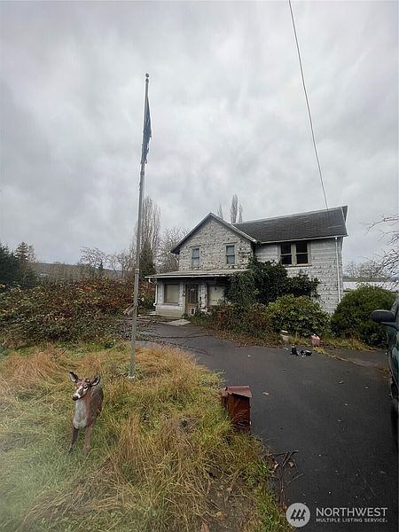 3rd image of 1632 Henkle Street