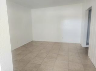 17583 Sultana St #D-16, Hesperia, CA 92345