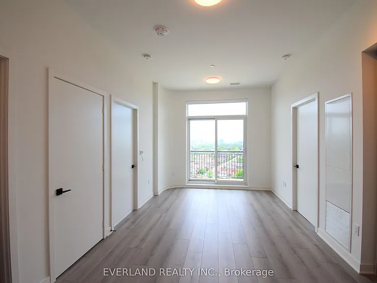 1185 Dupont St #1105 — Photo 12