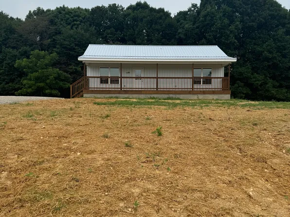 1313 New Hope Rd, Celina, TN 38551
