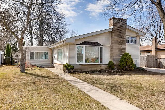 1st image of 2547 Fontana Dr
