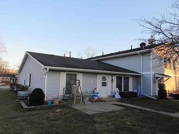 3rd image of 5200 Woodland Dr APT D