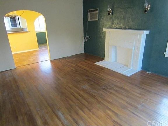 4th image of 4310 York Blvd
