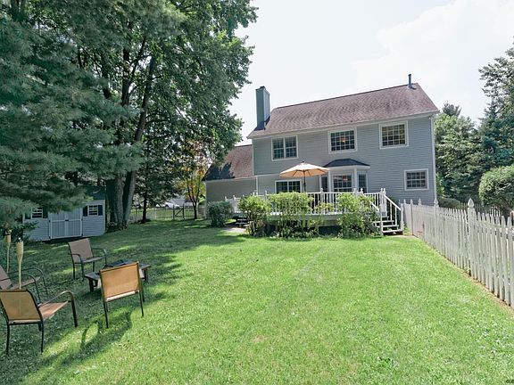 5th image of 17 Archer Dr
