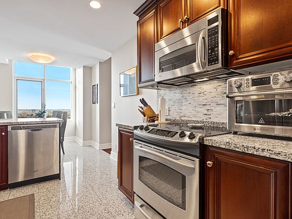 5th image of 3590 Rivergate Way #1005