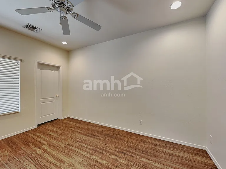 8940 W Olive Ave #140 — Photo 12