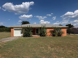 401 N Sycamore Ave, Stratford, OK 74872