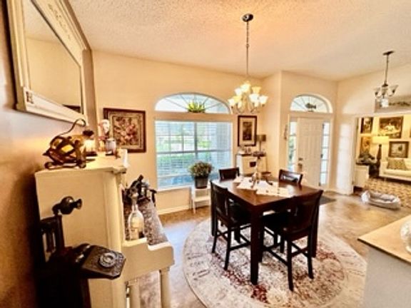 5th image of 2234 Walkers Glen Ln