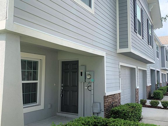 Entrance to townhome