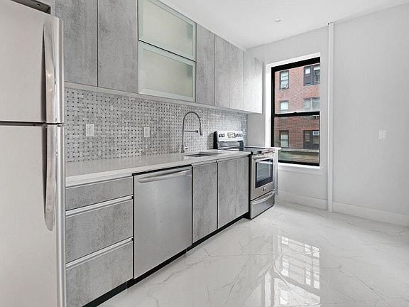 4th image of 138 E 94th St APT 4E