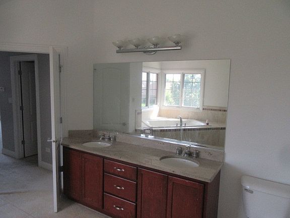 4th image of 22544 Crimson Ln
