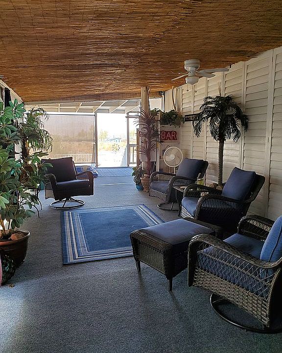 1st image of 1645 Russell Dr