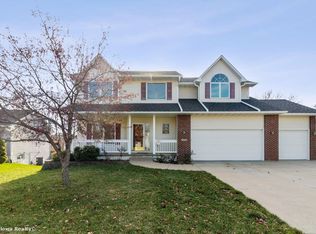2333 E Philip St, Des Moines, IA 50320