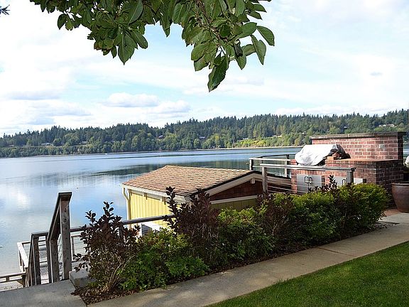 3rd image of 3128 Steamboat Island Loop NW