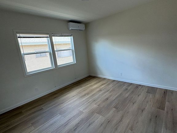 4th image of 1834 N Harvard Blvd APT 20