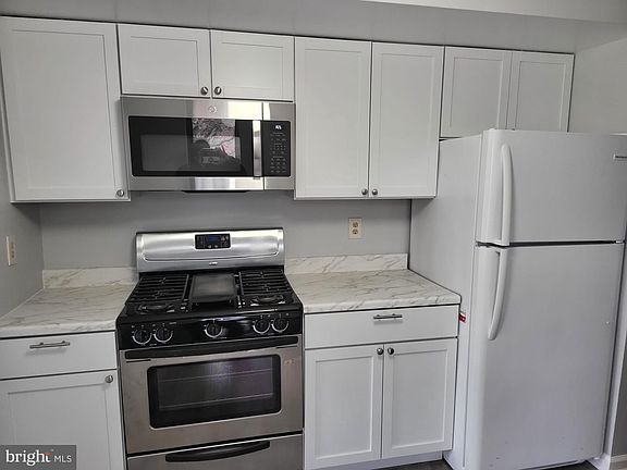3rd image of 2058 Royal Fern Ct Suite 11C