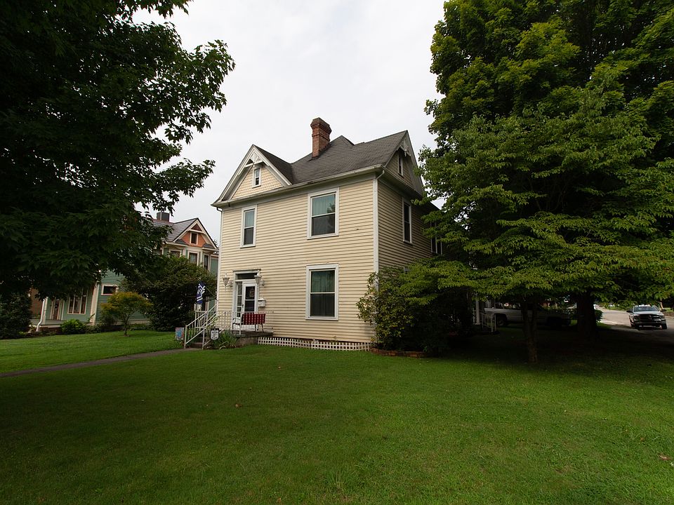 1st image of 701 14th St