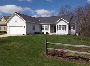 5370 W Preserve Ct, Franklin, WI 53132