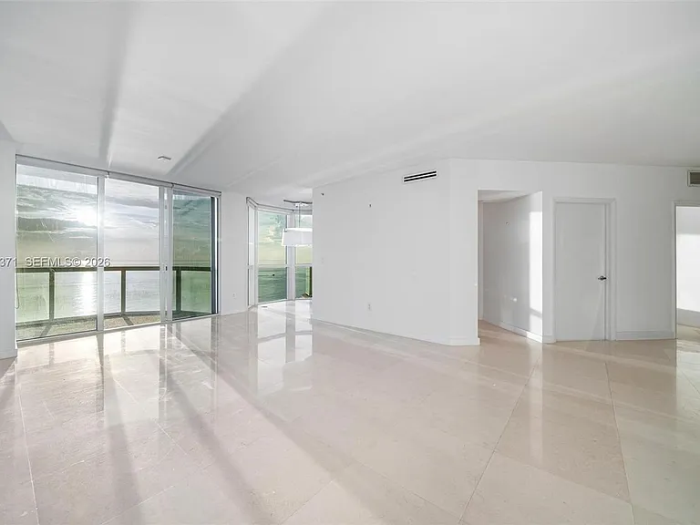 6365 Collins Ave #2901 — Photo 8