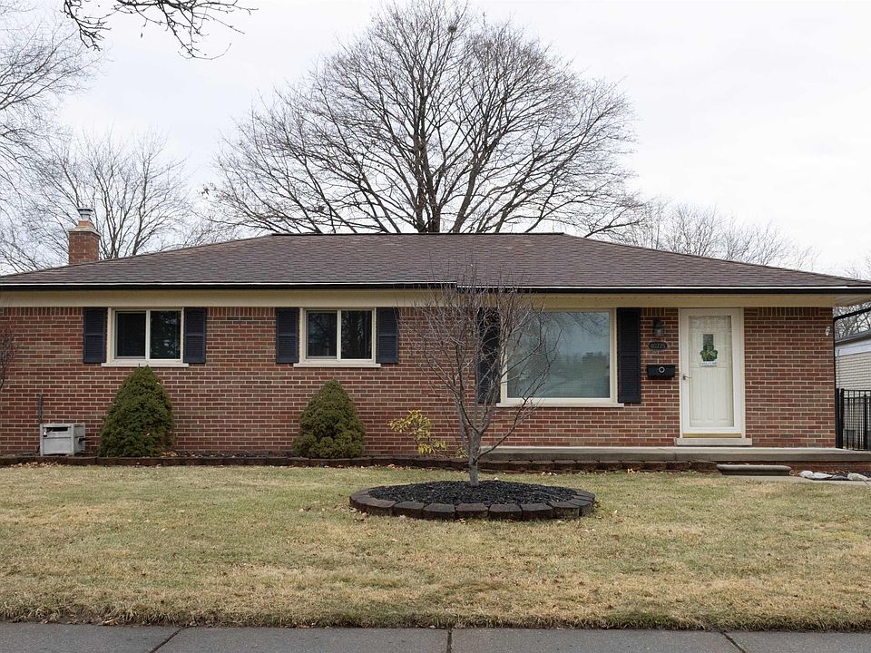 1st image of 40775 Regency Dr