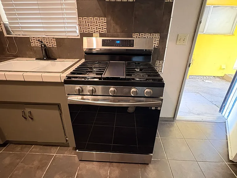 1215 E 8th St #1231 — Photo 7