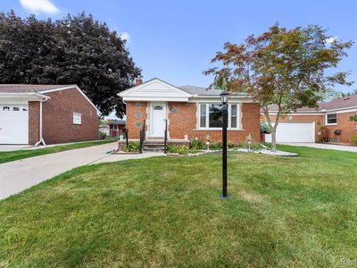 9934 Manor Ave, Allen Park, MI, 48101