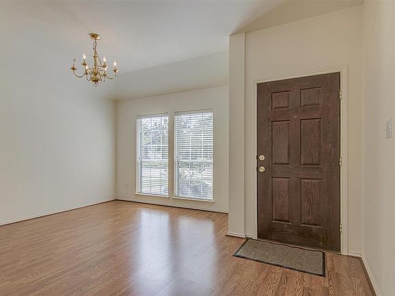 4th image of 4906 Lawson Lake Ln