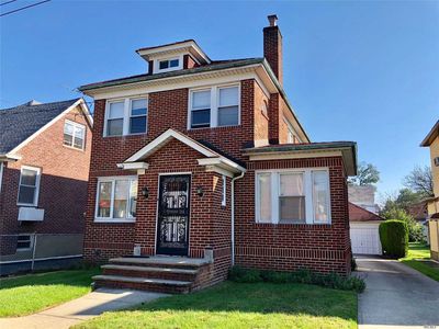 4817 210th St, Oakland Gardens, NY, 11364