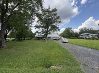 1088 Mattox Town Rd, Lawrenceburg, TN 38464