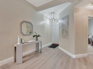 7495 La Paz Blvd APT 102, Boca Raton, FL 33433