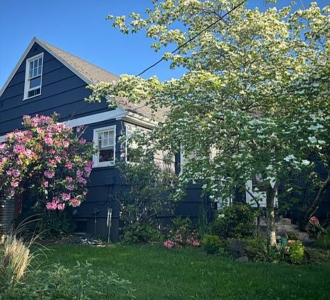 2nd image of 3640 NE 69th Ave