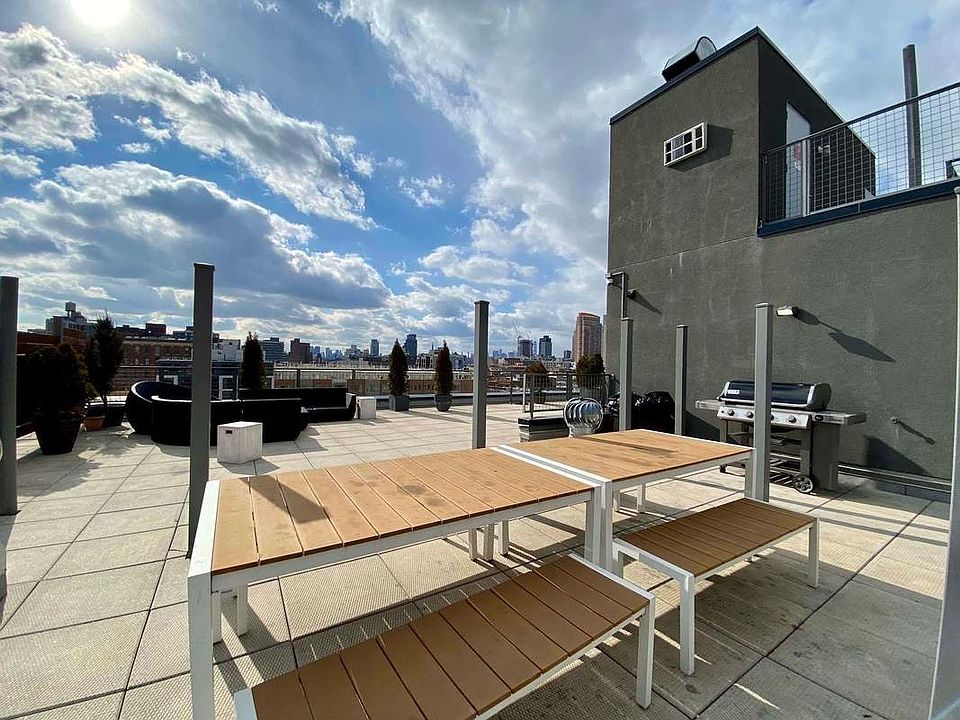1st image of 1125 45th Ave #2I