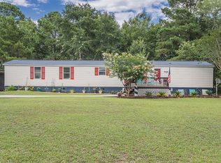 355 Amanda Ln, Hampstead, NC 28443