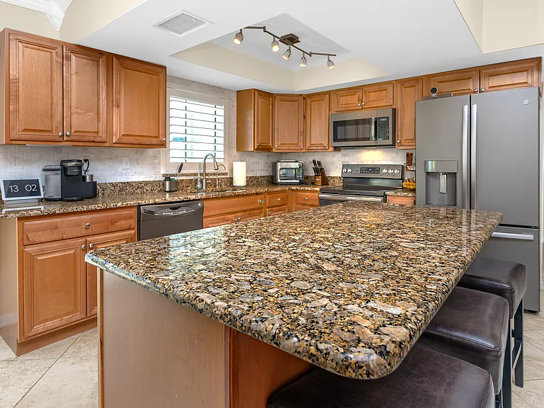 12103 71st Way - Kitchen