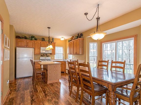 2nd image of 4675 Spinnaker Ct