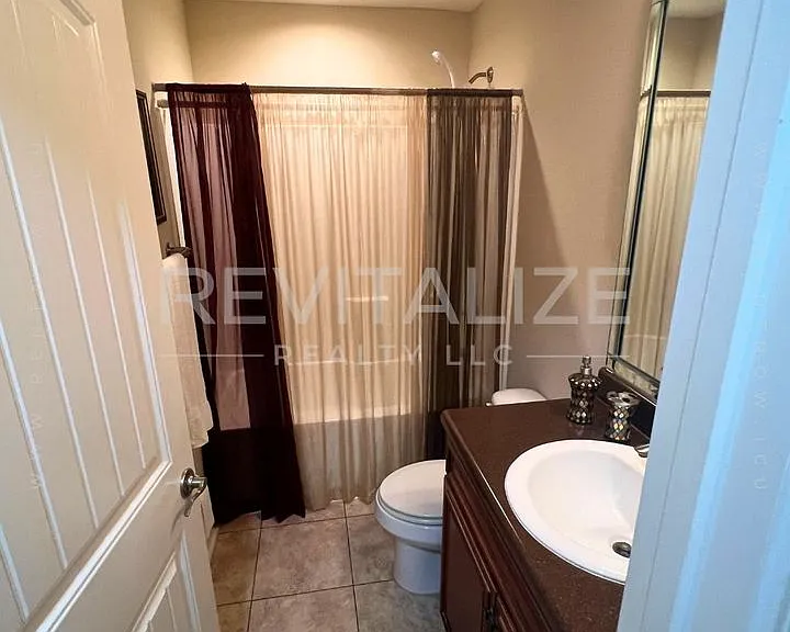 306 Blackfriars St — Photo 13