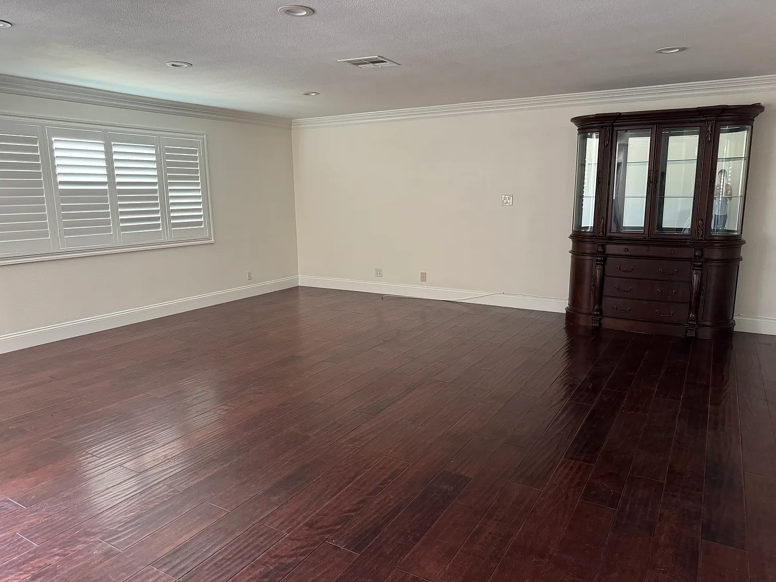4 bed, 2038 sqft, $700 — Photo 3