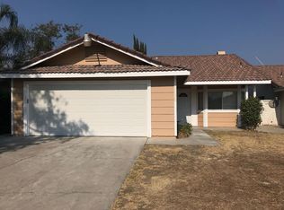 1152 Kimball Ln, Hanford, CA 93230