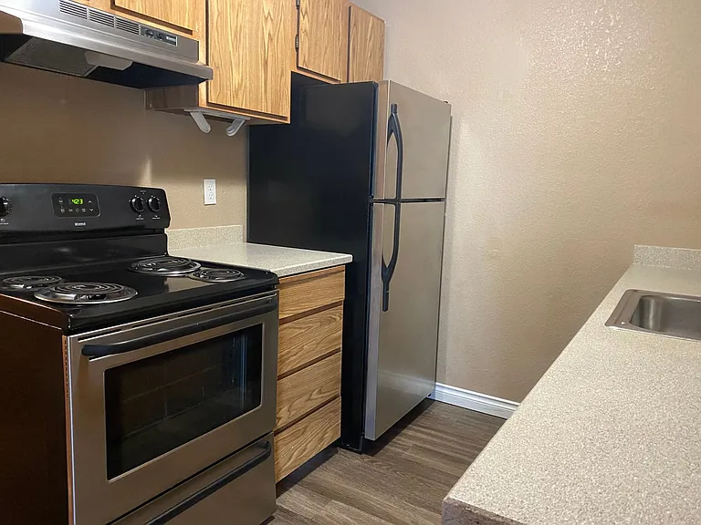 Westwood Apartments — Photo 217