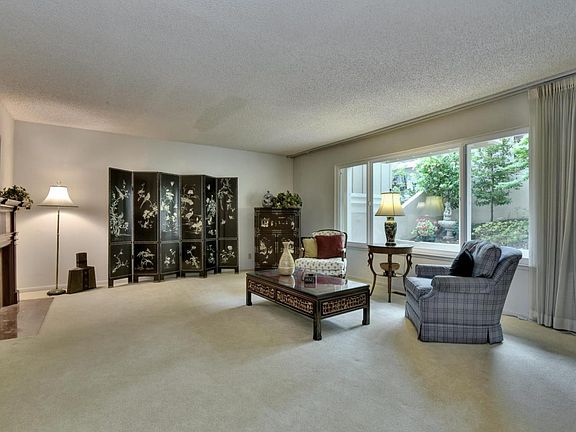 5th image of 14664 Fieldstone Dr