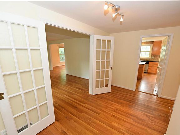 5th image of 9125 Copenhaver Dr