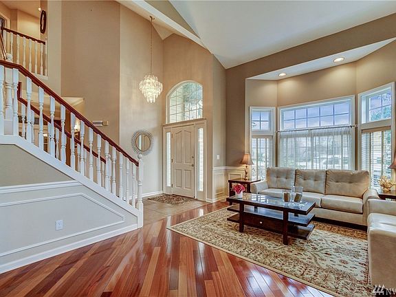 4th image of 15908 134th Avenue Ct E